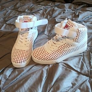 Woman's Heart Fila tennis shoes